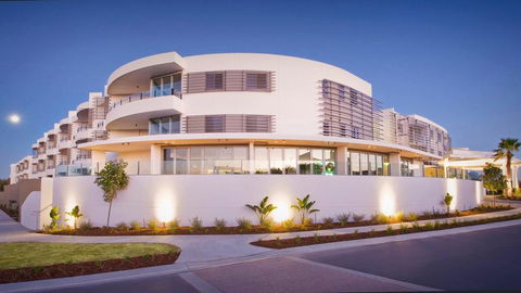 COTTON BEACH ROOF TOP 113 WITH OCEAN VIEWS - Perth Resorts 0