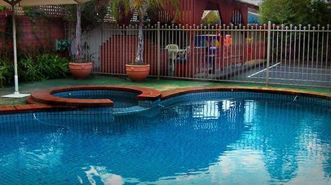 Courtyard Motor Inn - Accommodation Perth 3