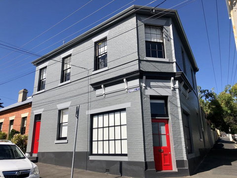 Cromwell Apartment - 3 Red Doors Battery Point - Accommodation Perth 0