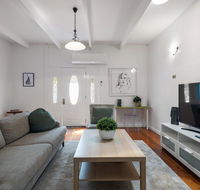 Cute and Relaxed Holiday Home - Close to Beach - Accommodation Perth