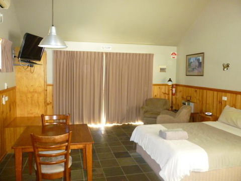 D'Altons Resort - Accommodation Perth 3