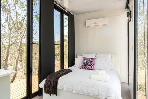 Dam It Getaway Tiny House - Perth Resorts 2
