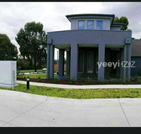 Decent new master room with private bathroom for one or two - Perth Resorts