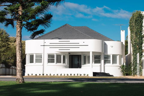 Deco Beach Luxury Apartments - Perth Resorts 0
