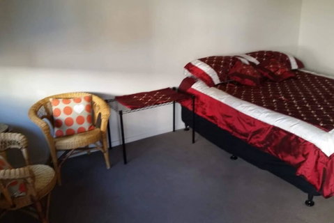 Dee B N B - Accommodation Perth 2