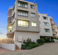 Deepwater Cove Unit 1 68 Lower Gay Tce Bulcock Beach - Perth Resorts