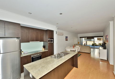 Del Mar 28 - Accommodation Perth 3