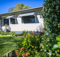 Dell-Lee Cottage - Perth Resorts