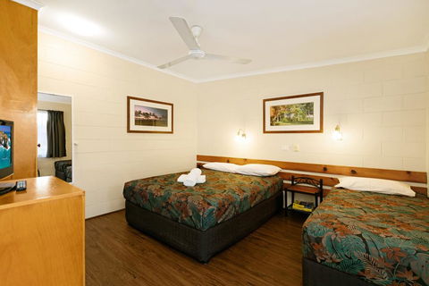 Demi View Motel - Accommodation Perth 2
