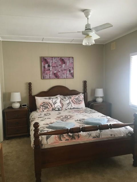 Desert Flower Cottages On Wolfram St - Perth Resorts 1