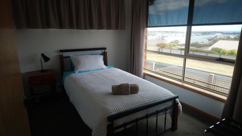 DevonPORT VIEWS!!! - Accommodation Perth 2