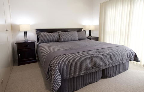Dolphin Shores - Accommodation Perth 2