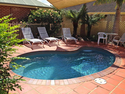 Dolphin Shores - Accommodation Perth 0
