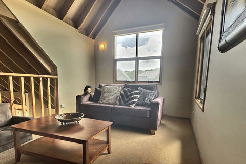 Dragonfly Chalet - Accommodation Perth 1