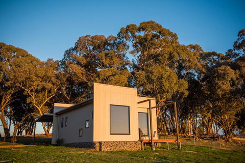 Dragonfly Cottages - Accommodation Perth 0