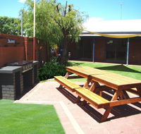 Dunsborough Inn Backpackers - Accommodation Perth
