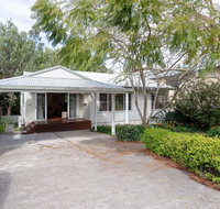 Dutchies Haven' 11 Christmas Bush Ave - Air Con large enclosed yard 2 minute walk to Dutchies - Accommodation Perth