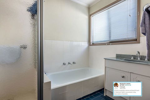 Eagle Bay Cottage - Accommodation Perth 2