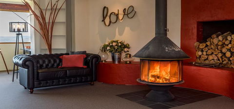 Eagle View Escape - Accommodation Perth 3