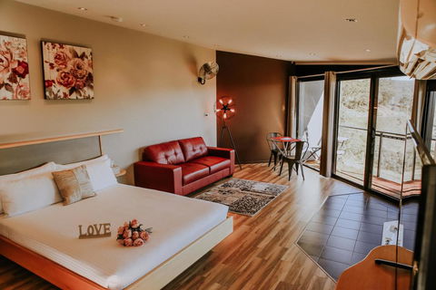 Eagle View Escape - Accommodation Perth 2