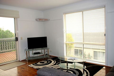 EAGLES NEST VIEWS ON TAMARA - Accommodation Perth 2