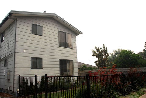 EAGLES NEST VIEWS ON TAMARA - Accommodation Perth 0
