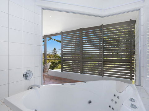 EAST COAST ESCAPES - Lighthouse Studio - Accommodation Perth 2