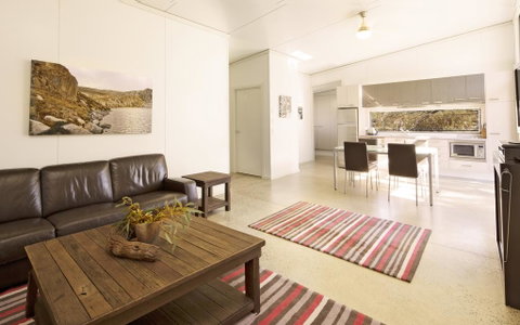 Ecocrackenback 7 - Sustainable Chalet Close To The Slopes - Accommodation Perth 1