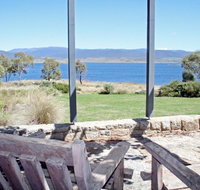 Edzell - Stunning Waterfront Home - Accommodation Perth