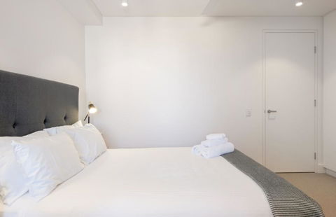 EIGHT TWO NINE TWO III: BONDI BEACH - Accommodation Perth 2