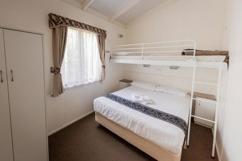 Eildon Riverside Holiday Park - Accommodation Perth 2