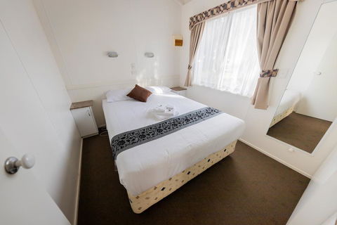 Eildon Riverside Holiday Park - Accommodation Perth 1