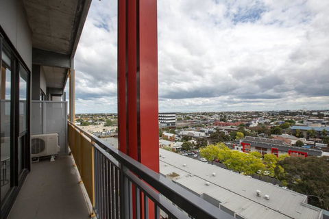 Elegant 2BR@Footscray Station - Accommodation Perth 3