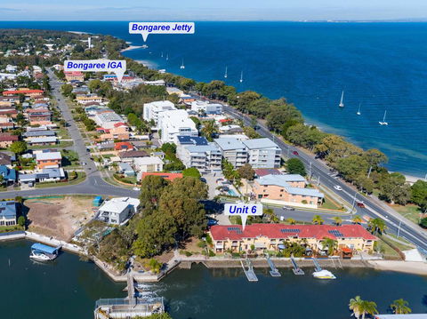 Elegant Waterfront Gem Where The Ocean Meets The Canal! - Accommodation Perth 1