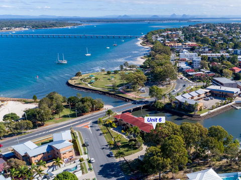 Elegant Waterfront Gem Where The Ocean Meets The Canal! - Accommodation Perth 0
