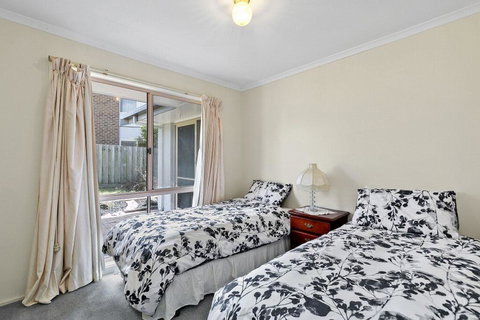 Elizabeth Grove 3 - Accommodation Perth 3