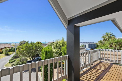 Elizabeth Grove 3 - Accommodation Perth 2