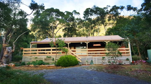 Ellimata Holiday Cottage - Accommodation Perth 0