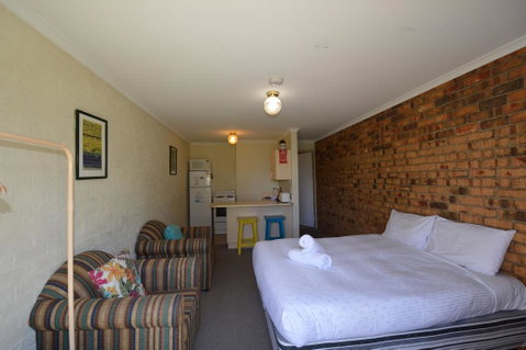 Ellswood 1 - Accommodation Perth 0