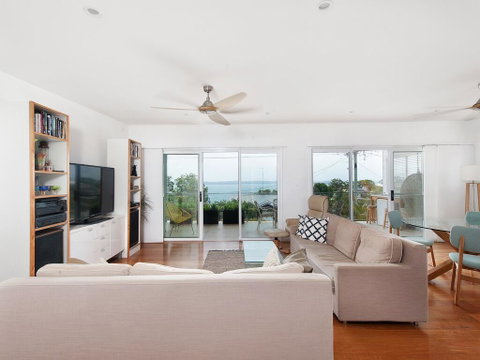 Embracing Dutchies@Nelsons Bay - Accommodation Perth 0