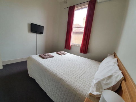 Empire Hotel Goulburn - Perth Resorts 1