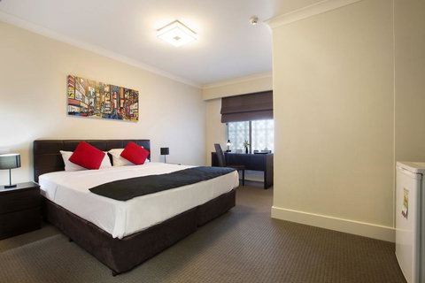 Enfield Hotel - Accommodation Perth 3