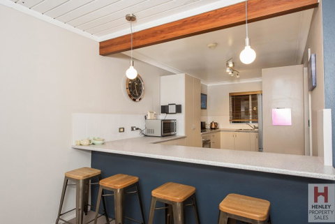 Erulisse-Spacious Townhouse With Magical Lake Views - Accommodation Perth 2