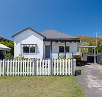 Escape to the Cottage 68 Tomaree Rd pet friendly and boat parking and WIFI - Accommodation Perth