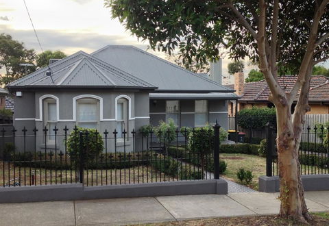 Essendon - Home Away From Home - Perth Resorts 0