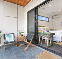 Eternity 141 - Room with private bathroom balcony bed  breakfast - Accommodation Perth