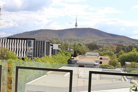 Executively Styled 2 Bed, 2 Bath, Perfect Location - Accommodation Perth 1