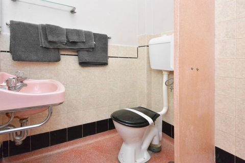 Eyre Hotel - Accommodation Perth 3