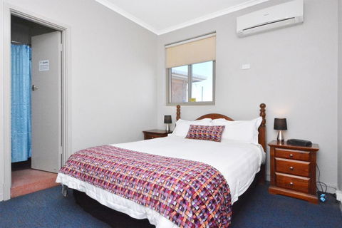 Eyre Hotel - Accommodation Perth 0
