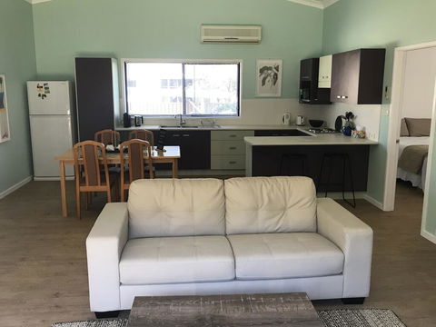 FAIRVIEW 25A - Waterfront Home - Accommodation Perth 2
